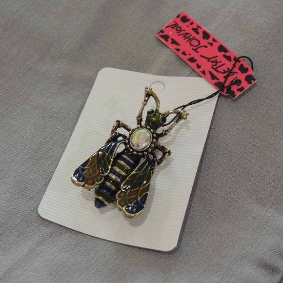 NWT Betsey Johnson Aurora Borealis Back Wasp Bee Brooch Pin - Picture 2 of 10